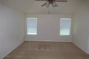 1600 Melissa Oaks Ln Ln, Austin, TX 78744 - Photo 13