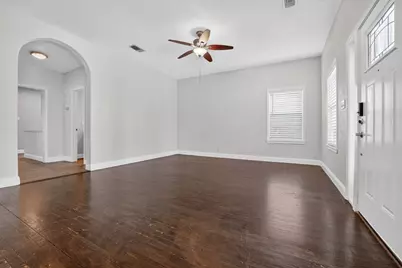 806 E 3rd Street, Georgetown, TX 78626 - Photo 5