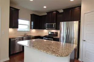 9304 Lost Bridge Ln, Austin, TX 78745 - Photo 11