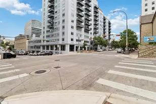 800 Brazos St, Austin, TX 78701 - Photo 29