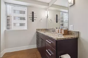 800 Brazos St, Austin, TX 78701 - Photo 19
