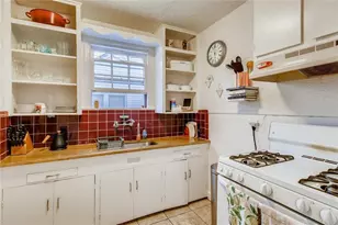 1035 E 44th St, Austin, TX 78751 - Photo 5