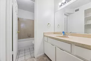 501 W 26th St, Austin, TX 78705 - Photo 11