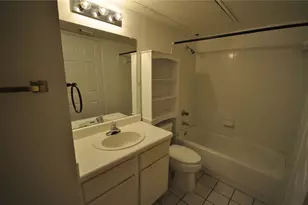 501 W 26th St, Austin, TX 78705 - Photo 5