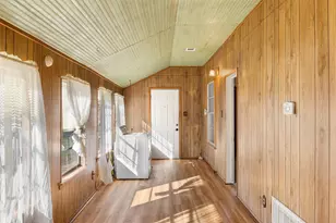 809 N Main St, Lexington, TX 78947 - Photo 15
