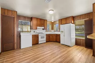 809 N Main St, Lexington, TX 78947 - Photo 11