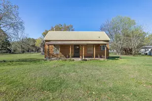 809 N Main St, Lexington, TX 78947 - Photo 1