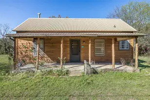 809 N Main St, Lexington, TX 78947 - Photo 3