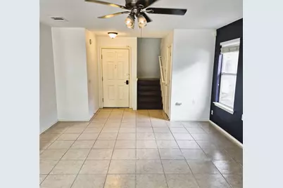 1139 Emmitt Run, Austin, TX 78721 - Photo 5