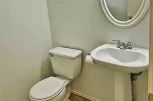 1139 Emmitt Run, Austin, TX 78721 - Photo 11