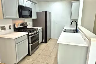 1139 Emmitt Run, Austin, TX 78721 - Photo 9