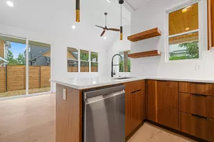 7706 Watson St, Austin, TX 78757 - Photo 11