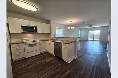 16721 Hamilton Point Circle, Manor, TX 78653 - Photo 9