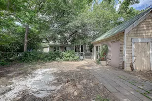 905 S Walnut St, Georgetown, TX 78626 - Photo 9