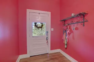 905 S Walnut St, Georgetown, TX 78626 - Photo 11