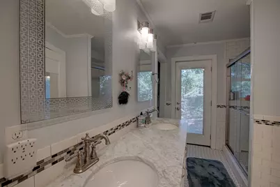 905 S Walnut Street, Georgetown, TX 78626 - Photo 5