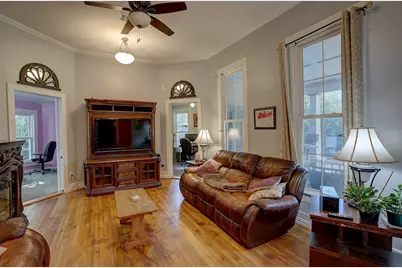 905 S Walnut Street, Georgetown, TX 78626 - Photo 3