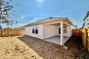 129 Holmby Dr, Hutto, TX 78634 - Photo 5