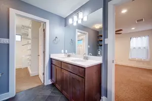 2002 Tramson Dr, Austin, TX 78741 - Photo 13