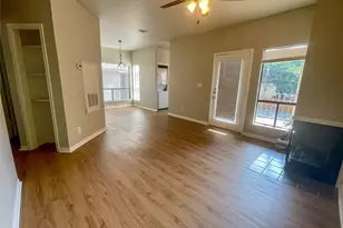 310 Pat Garrison St, San Marcos, TX 78666 - Photo 5