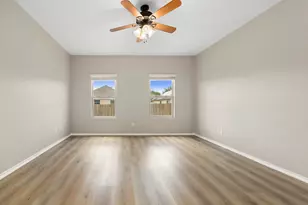 1200 Reagan Wells Dr, Hutto, TX 78634 - Photo 15