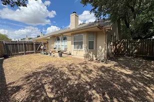 1015 Thackeray Ln, Pflugerville, TX 78660 - Photo 15