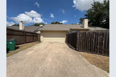 1015 Thackeray Lane, Pflugerville, TX 78660 - Photo 13