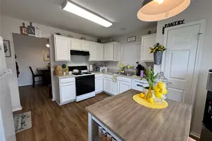 1015 Thackeray Ln, Pflugerville, TX 78660 - Photo 3