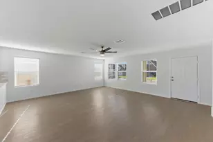 385 Keefer, Kyle, TX 78640 - Photo 3