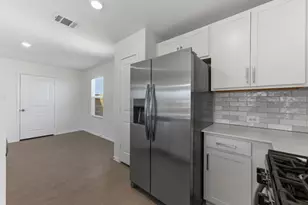 385 Keefer, Kyle, TX 78640 - Photo 13