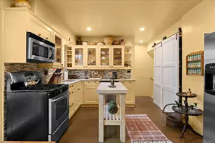 708 W Elizabeth St, Austin, TX 78704 - Photo 13