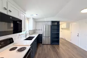 104 Castillo St, Kyle, TX 78640 - Photo 11