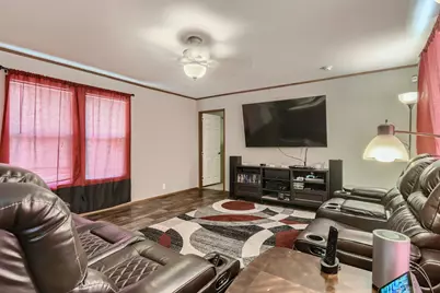 517 Crossroads Drive, Dale, TX 78616 - Photo 9