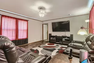 517 Crossroads Dr, Dale, TX 78616 - Photo 9