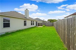 2903 Don Hill Ln, Taylor, TX 76574 - Photo 23