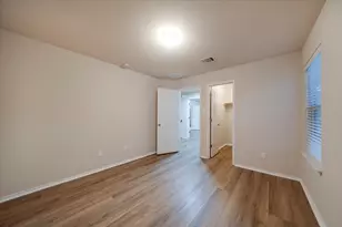 185 Hometown Pkwy, Kyle, TX 78640 - Photo 21