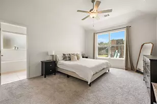 220 Castlefields St, Hutto, TX 78634 - Photo 15