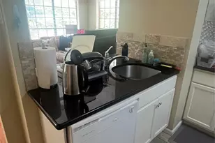 712 21st Street W, Austin, TX 78705 - Photo 3