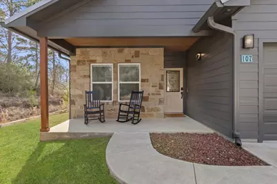 107 E Keamuku Court, Bastrop, TX 78602 - Photo 3