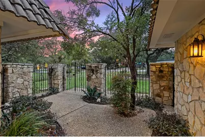 113 Comet, Lakeway, TX 78734 - Photo 3