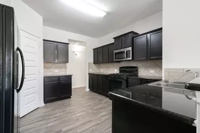 112 Hawkins Court, Hutto, TX 78634 - Photo 9