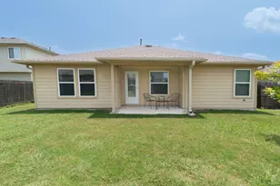 112 Hawkins Ct, Hutto, TX 78634 - Photo 37