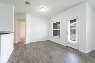 112 Hawkins Ct, Hutto, TX 78634 - Photo 7