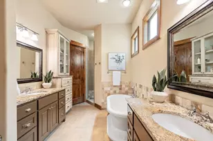 19 Chandon Ln, Lakeway, TX 78734 - Photo 19