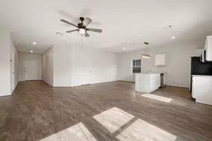 817 Circle Wy, Jarrell, TX 76537 - Photo 7