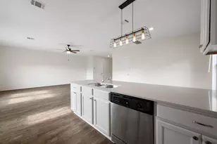 817 Circle Wy, Jarrell, TX 76537 - Photo 11