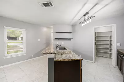 9735 Fortune Ridge Drive, Converse, TX 78109 - Photo 13
