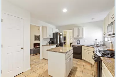 8904 Mount Bartlett Drive, Austin, TX 78759 - Photo 7