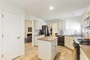 8904 Mt Bartlett Dr, Austin, TX 78759 - Photo 7