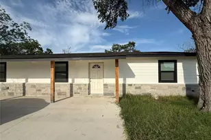 800 Old Thorndale Rd, Taylor, TX 76574 - Photo 1